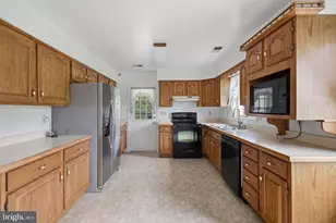 108 Cherry Hill Farm Dr, Kearneysville, WV 25430 - Photo 10