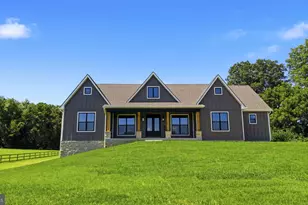 63 Mistletoe Ln, Harpers Ferry, WV 25425 - Photo 1