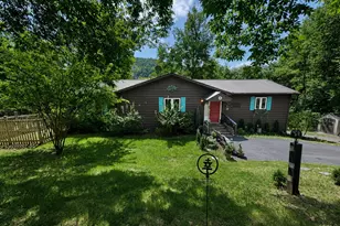 24 Waltz Ln, Harpers Ferry, WV 25425 - Photo 1