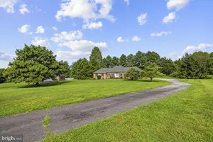145 Eastland Dr, Charles Town, WV 25414 - Photo 44