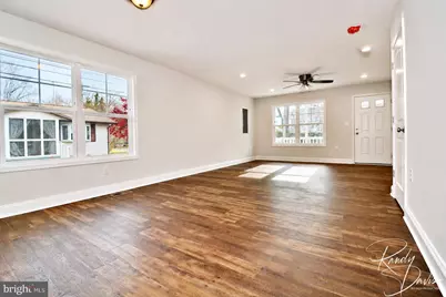 528 E North Street, Charles Town, WV 25414 - Photo 6