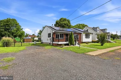 406 W 4th Avenue, Ranson, WV 25438 - Photo 4