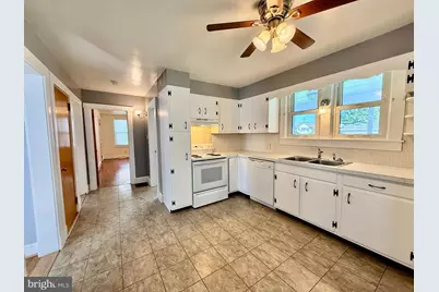 225 E 2nd Avenue, Ranson, WV 25438 - Photo 8