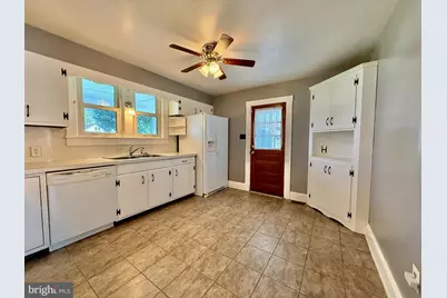 225 E 2nd Avenue, Ranson, WV 25438 - Photo 10