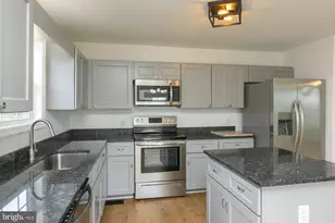 28 Roger Ct, Ranson, WV 25438 - Photo 10