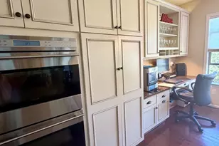 281 Lewis Washington Dr, Charles Town, WV 25414 - Photo 8