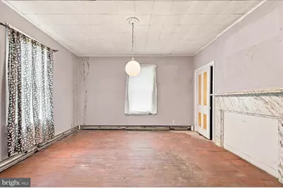 718 W Washington Street, Charles Town, WV 25414 - Photo 8