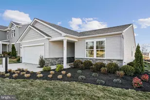 195 Atwater Rd, Charles Town, WV 25414 - Photo 2
