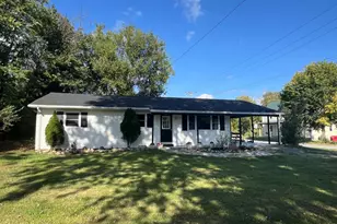 58 South St, Kearneysville, WV 25430 - Photo 4