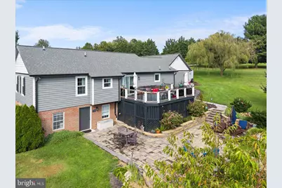 1011 Cloverdale Road, Charles Town, WV 25414 - Photo 8