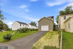 104 Center St, Charles Town, WV 25414 - Photo 2