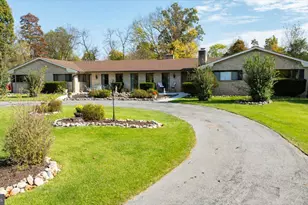 387 Woodbury Dr, Kearneysville, WV 25430 - Photo 2
