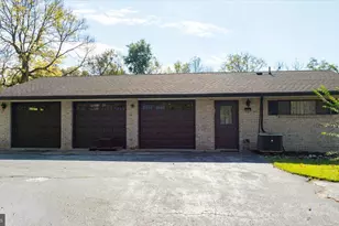 387 Woodbury Dr, Kearneysville, WV 25430 - Photo 4