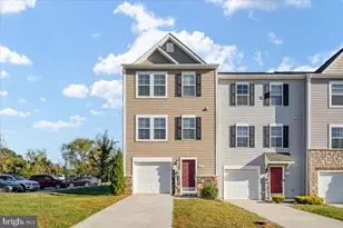 95 Tate Manor Dr, Charles Town, WV 25414 - Photo 1