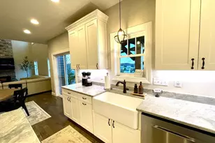 708 Slaton Ln, Morgantown, WV 26508 - Photo 4