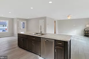 1525 Beacon St, Keyser, WV 26726 - Photo 8