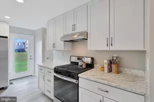 1525 Beacon St, Keyser, WV 26726 - Photo 10