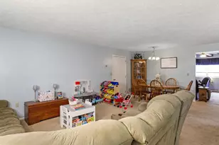 25 S Hummingbird St, Keyser, WV 26726 - Photo 8