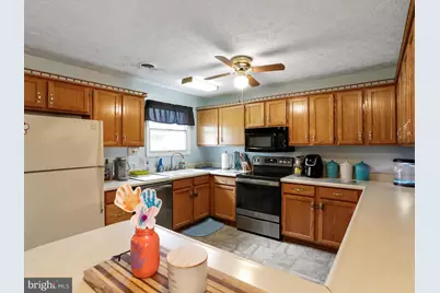 25 S Hummingbird Street, Keyser, WV 26726 - Photo 10