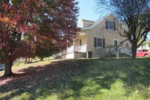 262 Windover Dr, Fort Ashby, WV 26719 - Photo 4