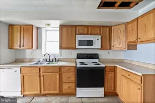 83 Knobley St, Ridgeley, WV 26753 - Photo 4