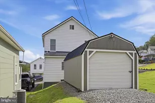 21 Wabash St, Ridgeley, WV 26753 - Photo 2