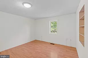 16118 Knobley Rd, Keyser, WV 26726 - Photo 8