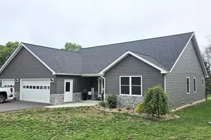 41 Leota St, Fort Ashby, WV 26719 - Photo 1