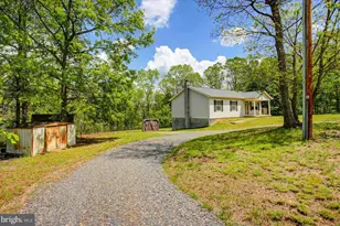 402 Nugget Ln, Keyser, WV 26726 - Photo 8