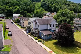 73 Silver St, Ridgeley, WV 26753 - Photo 2