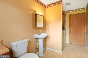 10 N Hummingbird St, Keyser, WV 26726 - Photo 18