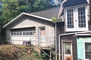 11 Dundee St, Piedmont, WV 26750 - Photo 2
