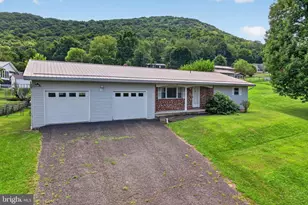 189 S Pennsylvania St, Ridgeley, WV 26753 - Photo 1