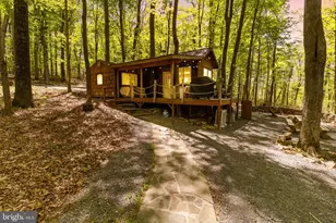 326 Preacher Ln, Great Cacapon, WV 25422 - Photo 6