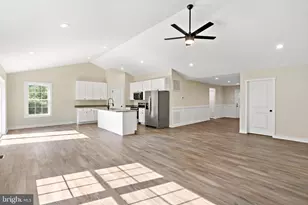 40 Mdg, Berkeley Springs, WV 25411 - Photo 20