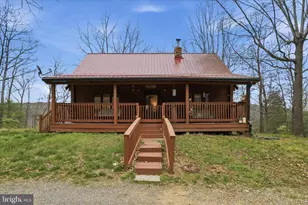 412 Hideaway Ln, Berkeley Springs, WV 25411 - Photo 4