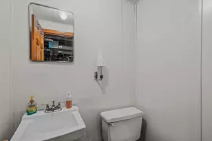 687 S Washington St, Berkeley Springs, WV 25411 - Photo 28