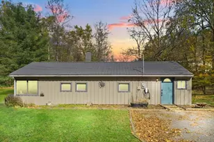 17 Peaceful Pl, Great Cacapon, WV 25422 - Photo 1