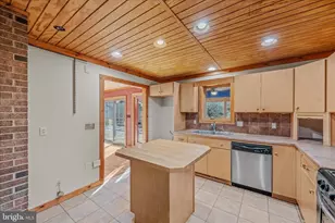 272 Tonoloway Point Cir, Great Cacapon, WV 25422 - Photo 16
