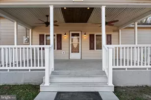 162 Twin Fox Ln, Berkeley Springs, WV 25411 - Photo 2