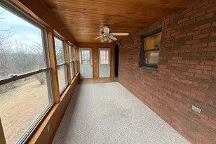 992 Silver Ln, Berkeley Springs, WV 25411 - Photo 6