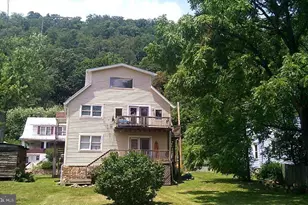 312 Wilkes St, Berkeley Springs, WV 25411 - Photo 4