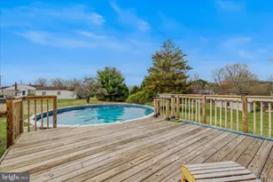 1635 Fairview Dr, Berkeley Springs, WV 25411 - Photo 34