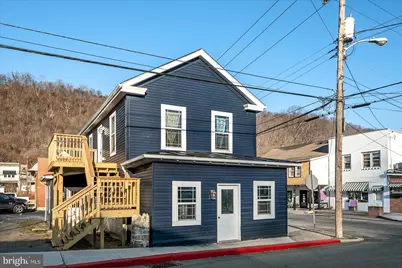 49 N. Mercer St., Berkeley Springs, WV 25411 - Photo 2