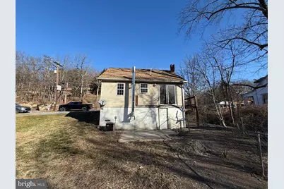 558 Martinsburg Road, Berkeley Springs, WV 25411 - Photo 4