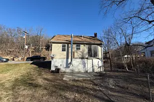 558 Martinsburg Rd, Berkeley Springs, WV 25411 - Photo 4