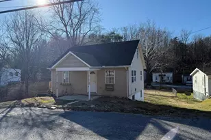 558 Martinsburg Rd, Berkeley Springs, WV 25411 - Photo 1