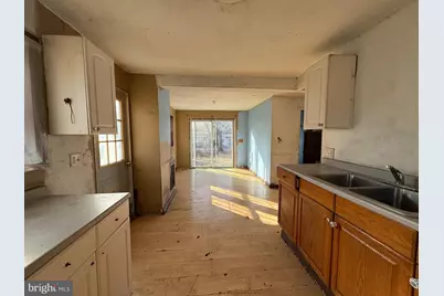 558 Martinsburg Road, Berkeley Springs, WV 25411 - Photo 12
