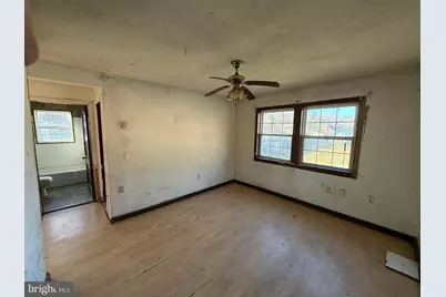 558 Martinsburg Road, Berkeley Springs, WV 25411 - Photo 6