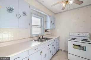 310 Greenway Dr, Berkeley Springs, WV 25411 - Photo 12